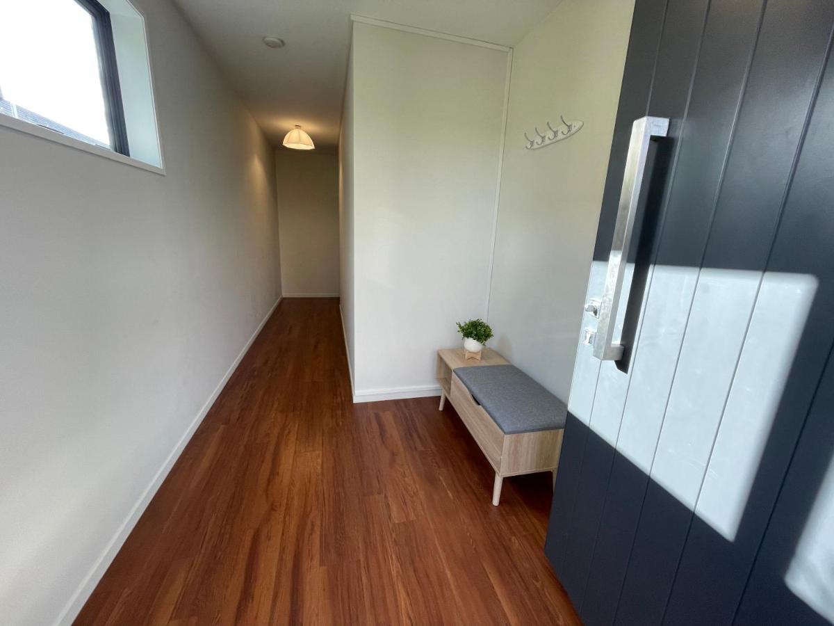 Quiet, New, Sunny Cnzhouse On Upstairs Near Cbd Apartment Christchurch Luaran gambar