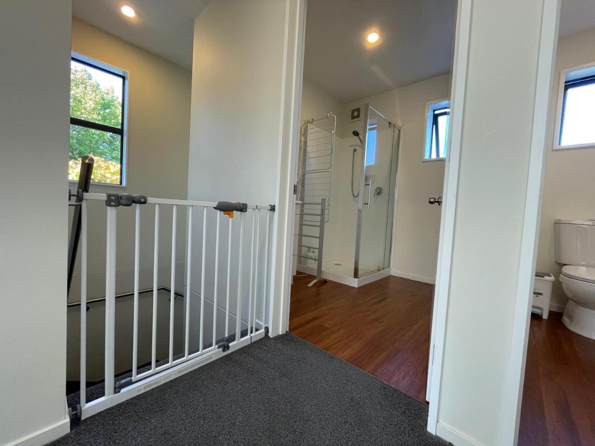 Quiet, New, Sunny Cnzhouse On Upstairs Near Cbd Apartment Christchurch Luaran gambar